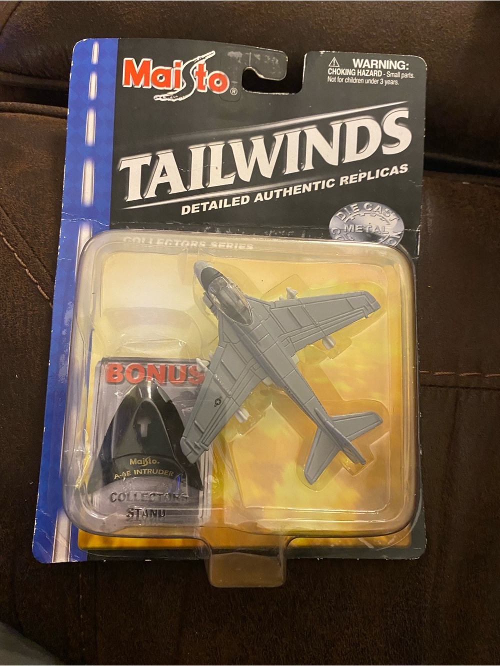Maisto Tailwinds Die-Cast Jet Replica - Gray